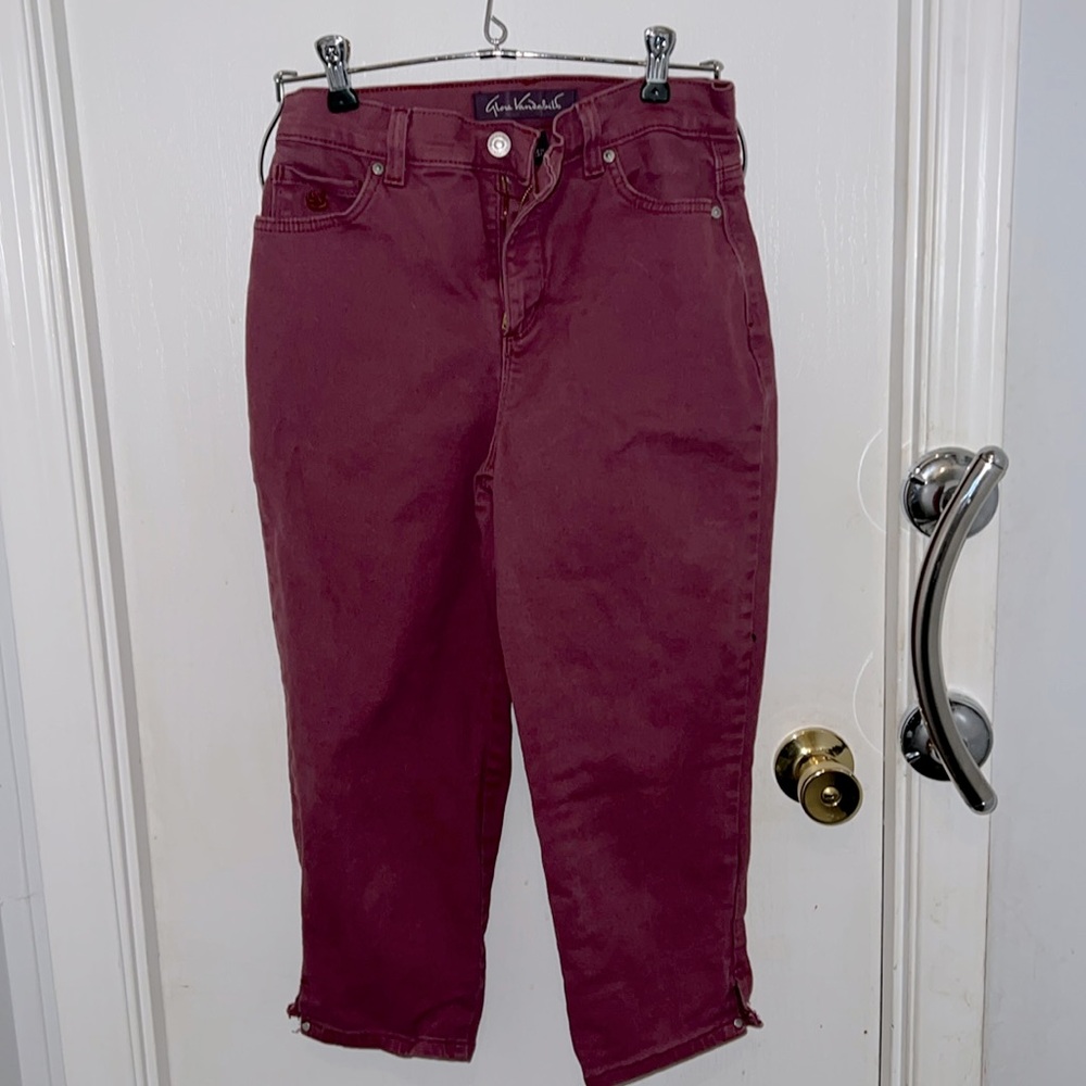 Gloria Vanderbilt capris
